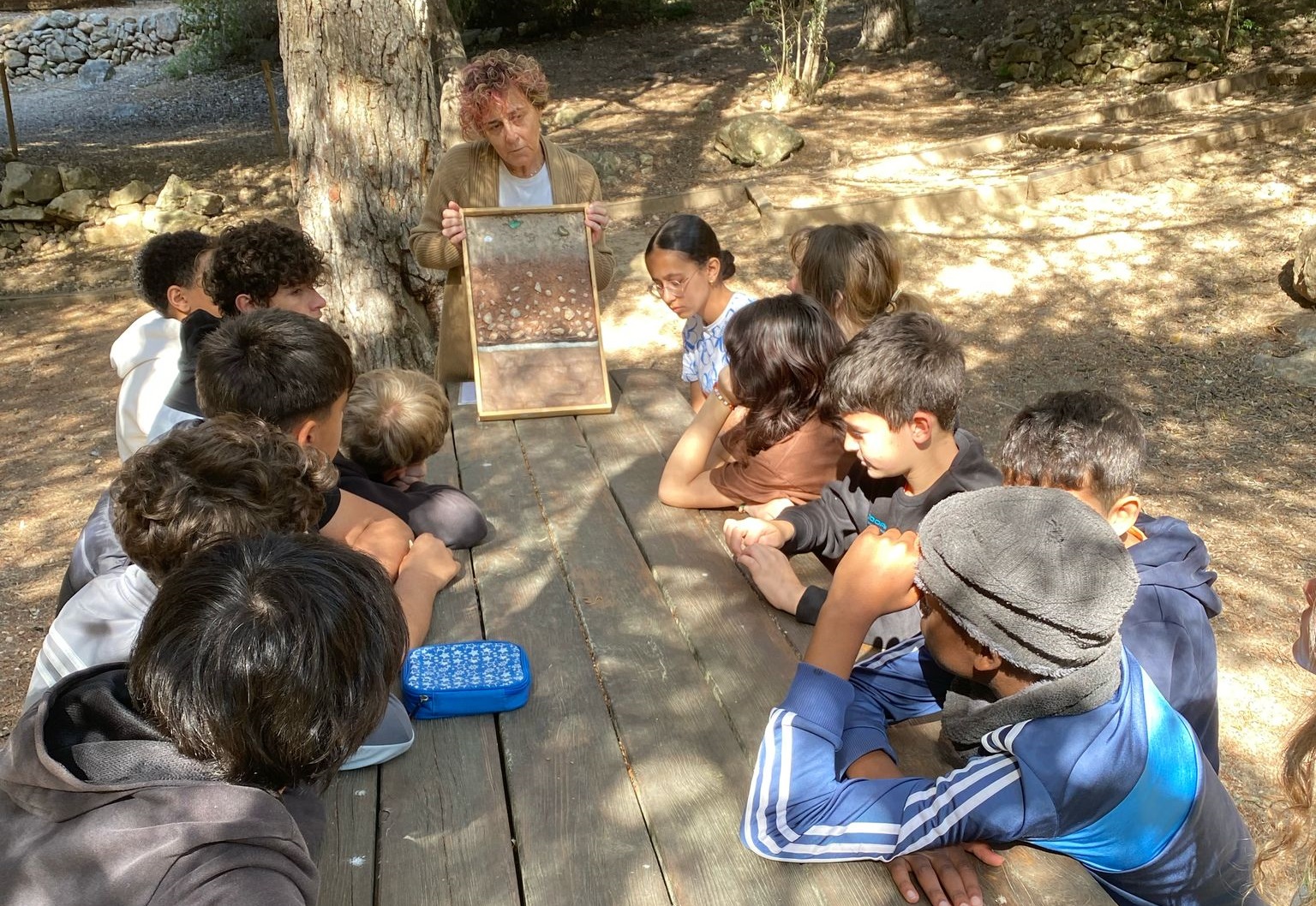 Fem arqueologia a la Ciutadella Ibèrica | Imagen